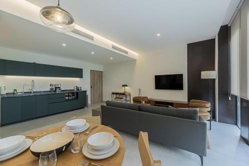 One-Bedroom Apartment image 7