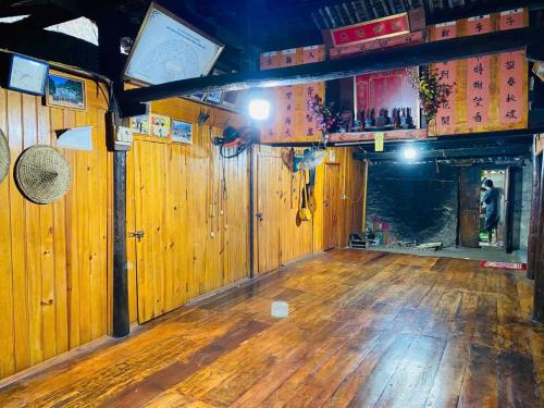 gedeelde lounge/tv-ruimte, Minh Khang Homestay - Làng đá cổ Khuổi Ky (Minh Khang Homestay - Lang đa co Khuoi Ky) in Dam Thuy