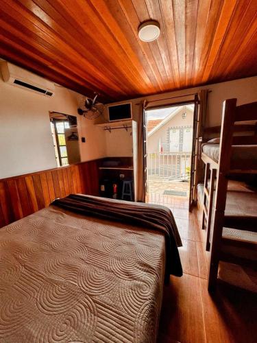 Standard Quadruple Room image 10