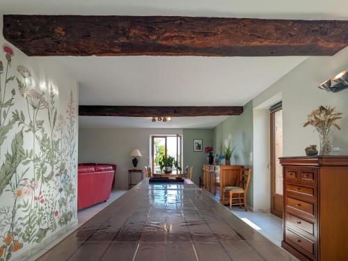 Gîte Cluis, 4 pièces, 6 personnes - FR-1-591-341 (Gite a la ferme avec jardin privatif, proche de sites touristiques et tout confort inclus - FR-1-591) in بويس