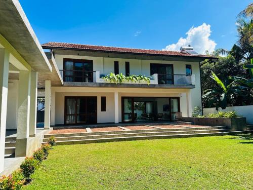Exterior view, Lake Round Luxury House in Kurunegala Town North