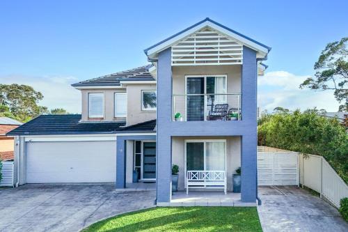 Five-Bedroom House image 9