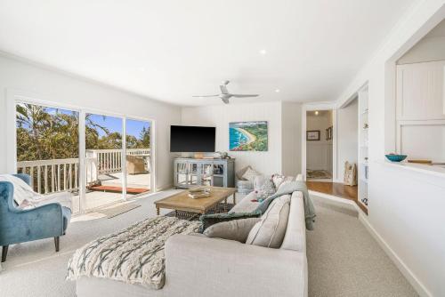 Salt Spray - Full House in Dunbogan