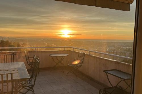 Le Plaza - Sea view - Swimming pool - Tennis court in Mandelieu-la-Napoule Center