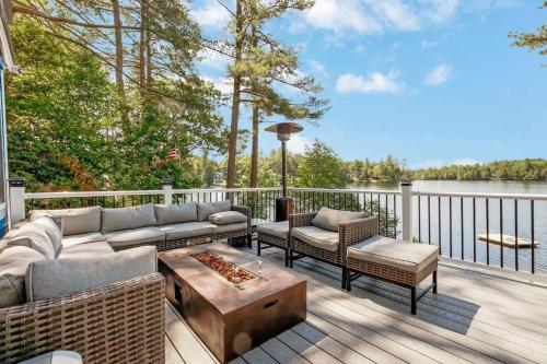 . Hermit Lake Escape Family Fun - Beachfront BBQ