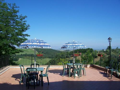 ระเบียง/ชานเรือน, Holiday Home in Volterra with Pool in วอลแตร์รา