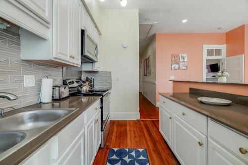 Red Brick Beauty in Downtown near Forsyth Park