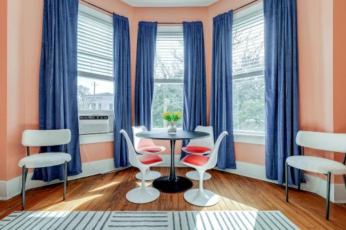 Létesítmények, Red Brick Beauty in Downtown near Forsyth Park