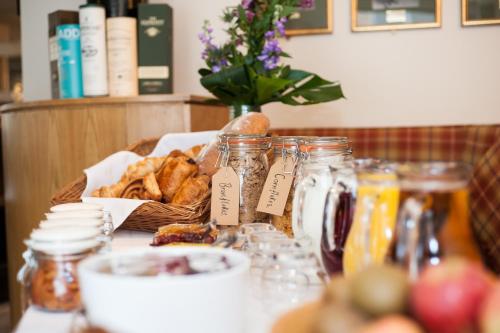 The Pipers' Tryst Hotel - image 4