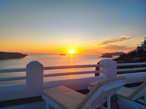 The Cliff Reflections - Adults Only in Megalochori