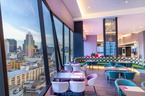 Étterem, QUEENSLAND HOTEL BANGKOK near Pratunum Piac