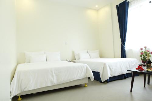 2 queen beds