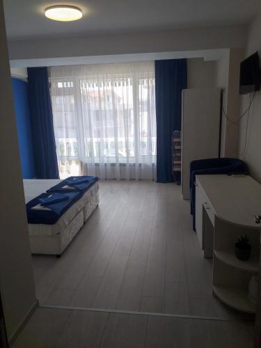 Double or Twin Room image 8