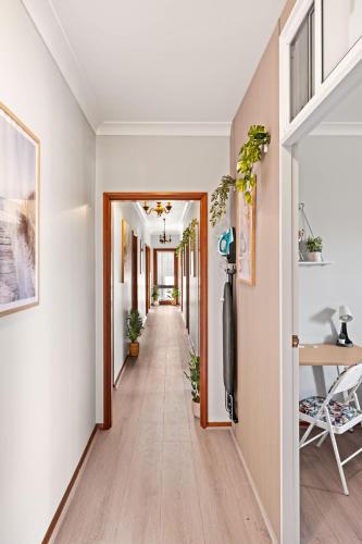 Double Room in Belmore - Ideal Stay with Great Convenience - Shared Bathroom in Marrickville