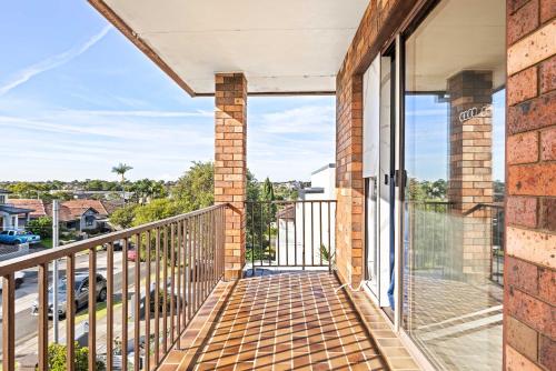 Double Room in Belmore - Ideal Stay with Great Convenience - Shared Bathroom in Marrickville