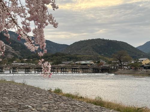 House of Dragon Arashiyama Central 天龙の宿 岚山正中心纯和风民宅可停车可接待5人入住 天龙寺步1分竹林渡月桥步3分 嵯峨岚山駅步4分 新干线至京都站11分