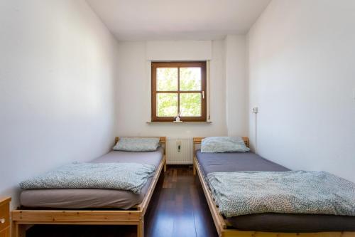 Ferienwohnung mit 123qm für 8 Personen mit sehr großem Garten, einfache Innen-Ausstattung, Leipzig (photo 11)