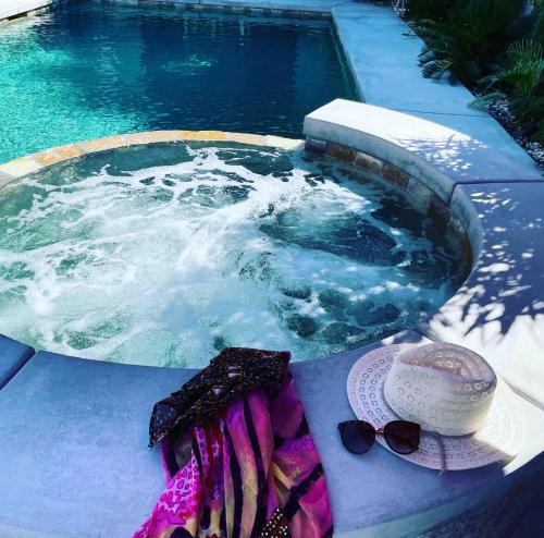 Mineral Saltwater Solar heated Pool & Spa Oasis with mountain views and Koi pond
