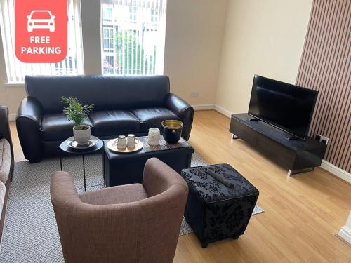 . New Stylish Large 1-Bed Apartment - Close to Old Trafford & More