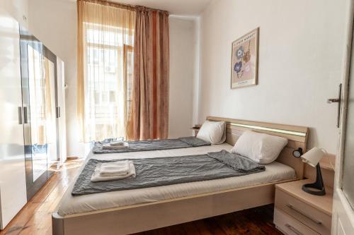 Salts Market 3BR Retreat by BulgarianHomes, Sofia