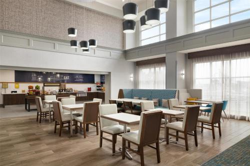 Hampton Inn & Suites Galveston - image 12