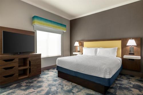 King Studio Suite with Sofa Bed - Non-Smoking image 2