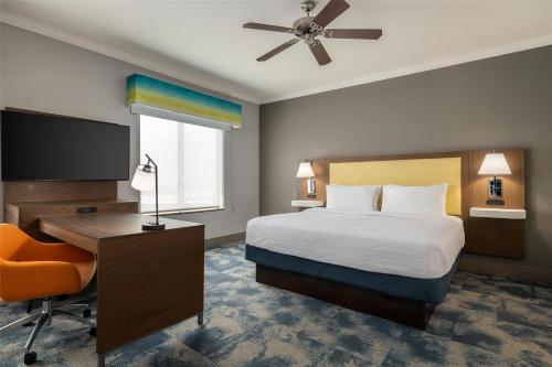 King Studio Suite with Sofa Bed - Non-Smoking image 4
