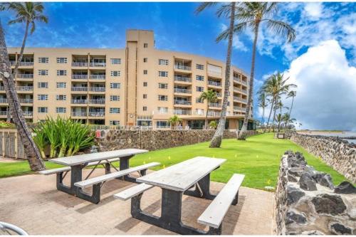 เมเนฮูน ชอร์ คอนโดมิเนียม (Menehune Shores Condominiums) in คีเฮ