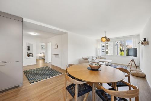UP&GREAT Apartments - Chic Urban Homes 1
