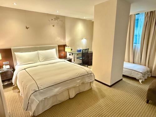 room detail thumbnail 0