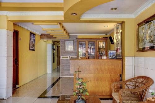 Vestibule, Hotel O Wisma Sartika in Lhokseumawe