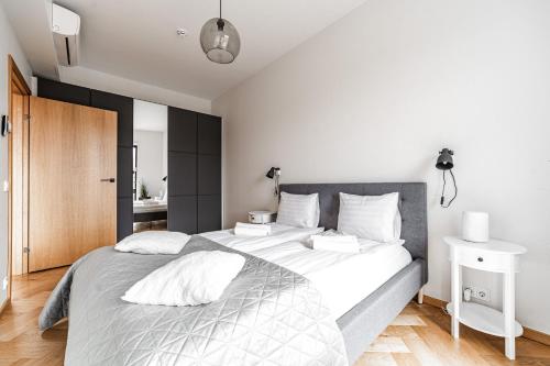 Rotermann Quarter Apartment with Rooftop Terrace & Panoramic View, Tallinn (Foto 7)
