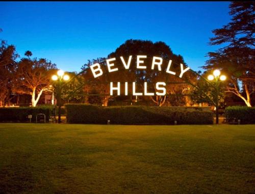 Walk of Fame Upscale Hollywood 2bedroom 2bath Apartment Pool, Sky Lounge, Free parking, Los Angeles (fotografie 4)