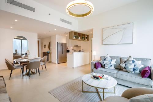 Livbnb Suites - Lavish 2BR w/ Burj Khalifa Views & Near Dubai Mall, Dubaï (photo 9)