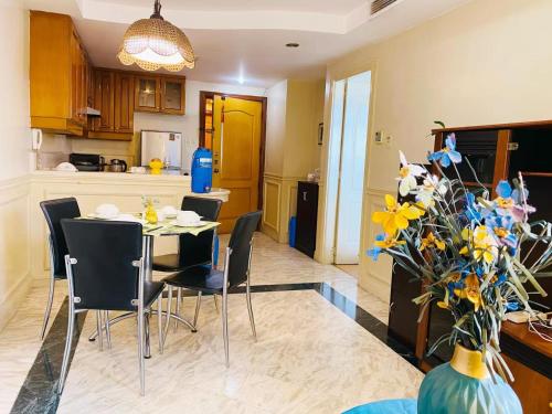 Seaview unit, Manila