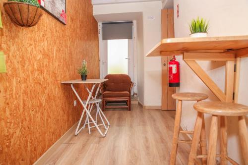 ห้องส่วนกลางสำหรับนั่งเล่น/ดูทีวี, Quebra Costas Rooms Torres Vedras in ตอเรส เวดราซ