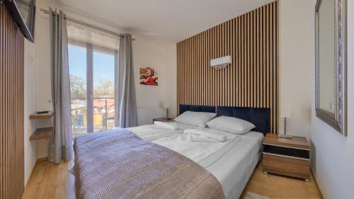 One-Bedroom Apartment image 6