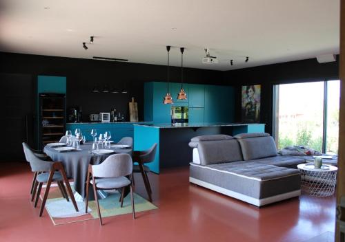 Shared lounge/TV area, L'experience Maison Augusta in Salasc