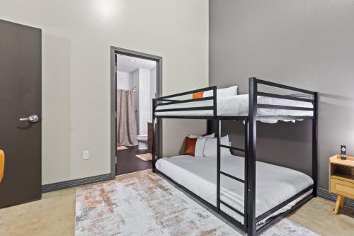 Luxury - Kay Bailey - Free Parking, Dallas (foto 7)