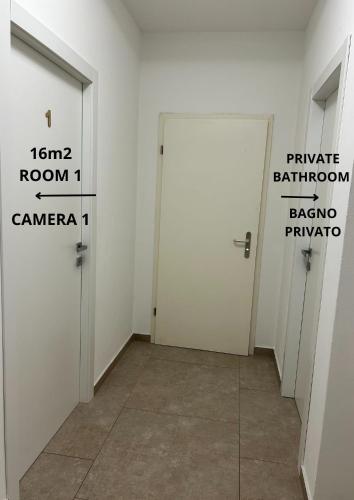 Double Room image 10