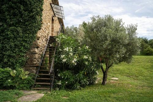 A szálláshely kívülről, Former Sheepfold With Natural Shared Pool In Drôme (Former Sheepfold With Natural Shared Pool In Drome) in Puy Saint Martin