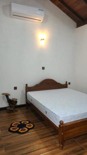 Standard Double Room image 3