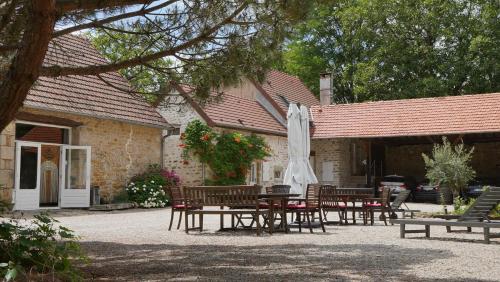 Viesnīcas āriene, Domaine Les Bertrands in Couches