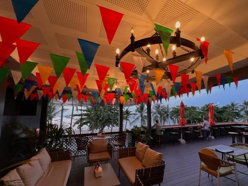 Restaurant, Nonze Hostel in Pattaya