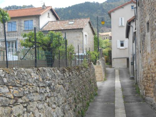 Apkārtne, Gite du plo in La Cresse