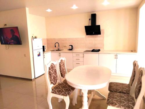 Apartment on Koriatovychiv Street, Kam"janec'-Podil's'kyj (foto 9)