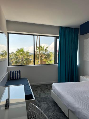 room detail thumbnail 0