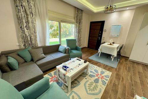 Top rated 1 BR with private garden in Karma Sheikh Zayed - only families & single travelers, Sheikh Zayed (zdjęcie 6)