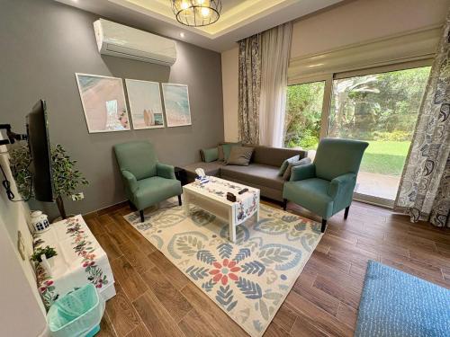 Top rated 1 BR with private garden in Karma Sheikh Zayed - only families & single travelers, Sheikh Zayed (zdjęcie 7)
