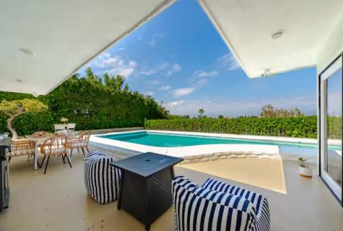 Hillside Retreat Heated Pool & Jacuzzi with Valley Views, Los Angeles (fotografie 2)